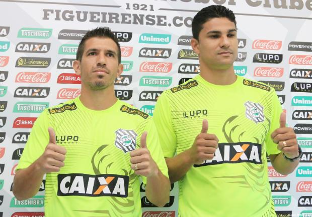 Além da boa recepção do elenco, o meia e o zagueiro elogiaram o técnico Argel Fucks