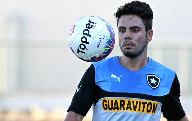 Artilheiro do Mundial sub-20, Henrique espera por nova chance no Botafogo