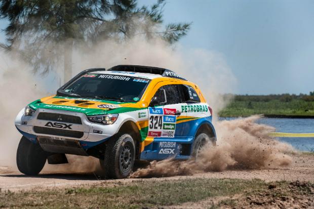 Os brasileiros Guilherme Spinelli e Youssef Haddad tiveram problemas e abandonaram a disputa do Dakar (Foto:Vinicius Branca/Fotop)