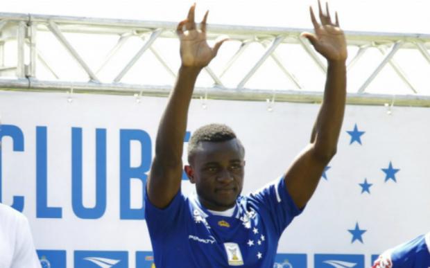 O camaronês Joel desembarcou em BH sonhando em fazer gols (Foto: Washington Alves/Light Press)