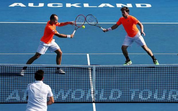 Soares/Peya avançaram para a semifinal e podem encarar Melo/Mirmyi na decisão em Auckland