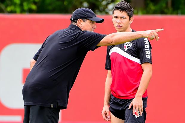 Muricy Ramalho não se opõe à possível saída do atacante Osvaldo do São Paulo
