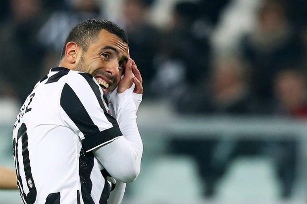 Argentino Tevez marcou duas vezes na goleada por 4 a 0 da líder Juventus (Foto: Marco Bertorello)