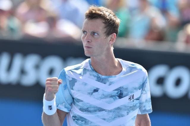 Já Tomas Berdych avançou ao derrotar o colombiano Alejandro Falla (Foto: Paul Crock)