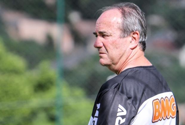 O treinador Levir Culpi apoiou a decisão do Atlético-MG em vender Diego Tardelli ao Shandong Luneng-CHN