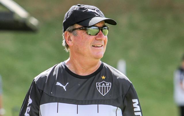 Levir Culpi esboça time que vai enfrentar o Shakthar Donetsk na próxima quarta-feira