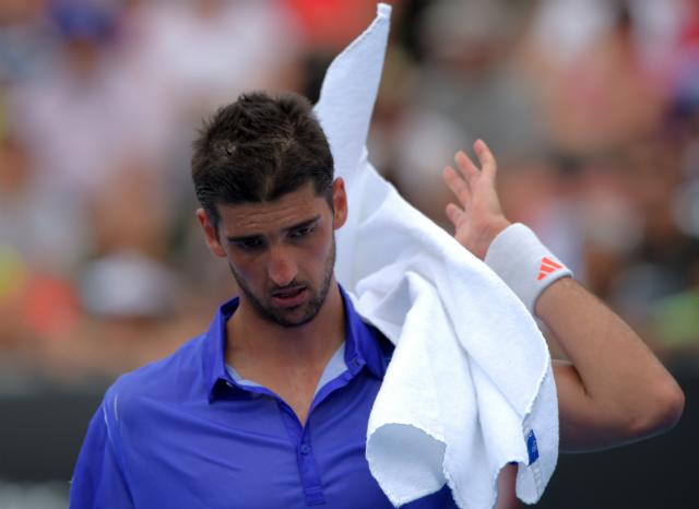 Thomaz Bellucci venceu o primeiro set, mas acabou levando a virada (Foto: Greg Wood)