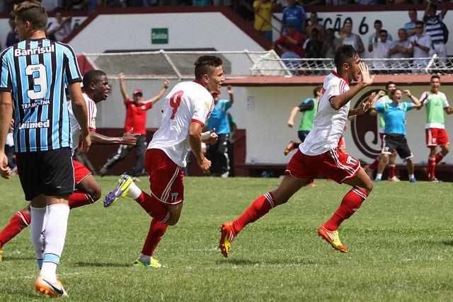 O Botafogo-SP derrotou o Grêmio por 1 a 0, em São Paulo, pelas quartas de final da Copa São Paulo de Juniores (Foto: João Valdevite)