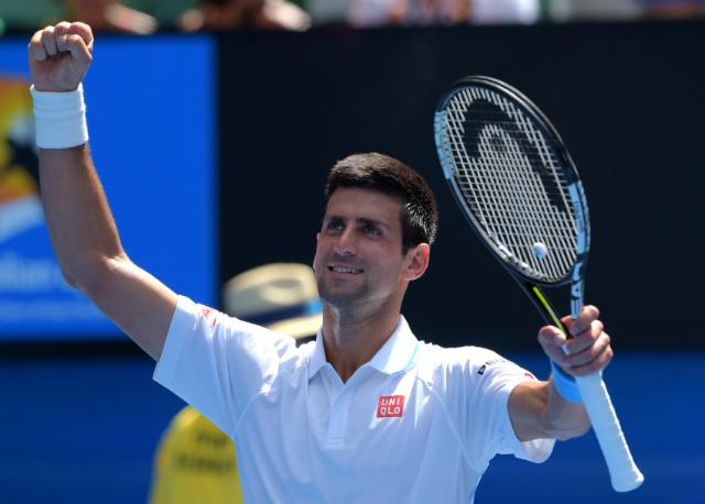 O sérvio Novak Djokovic passou fácil pelo russo Andrey Kuznetsov (Foto: Greg Wood)