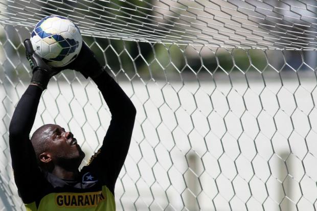 Revelação da base botafoguense, Andrey deixa o clube pelas portas dos fundos após atraso de salários (foto: Vitor Silva/SSPress)