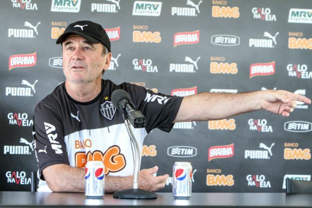 Enquanto se prepara para a estreia no estadual, Levir Culpi fez a alegria dos funcionários do Galo