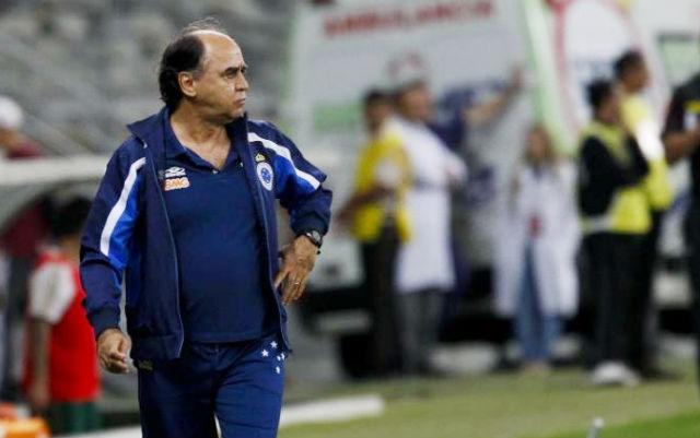 Técnico Marcelo Oliveira acredita que De Arrascaeta pode suprir ausência de Lucas Silva e ajudar na montagem do time