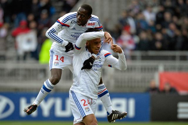 De fora da área, Tolisso marcou o segundo a oito minutos do fim e sacramentou a vitória do Lyon