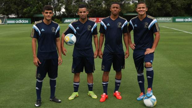 Os meias Gabriel Leite e Chistopher, o atacante Gabriel Jesus e o lateral Guilherme subiram da Copinha (Cesar Greco/Ag Palmeiras)