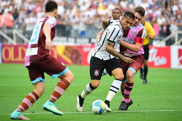 Principal arma do Corinthians, Guerrero pode retornar ao seu ex-clube, o Hamburgo, da Alemanha