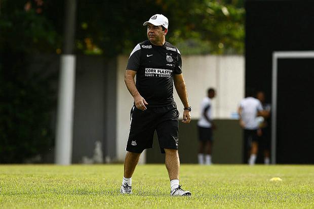O técnico Enderson Moreira já esboçou a provável equipe titular que entrará em campo no domingo contra o Ituano