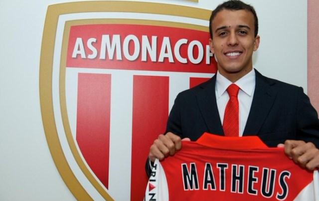 O atacante Matheus Carvalho, promessa da base tricolor, foi negociado com o Monaco-FRA, por empréstimo
