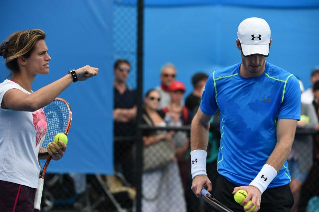 Já Murray treina supervisionado pela ex-tenista francesa Amelie Mauresmo (Foto: William West)