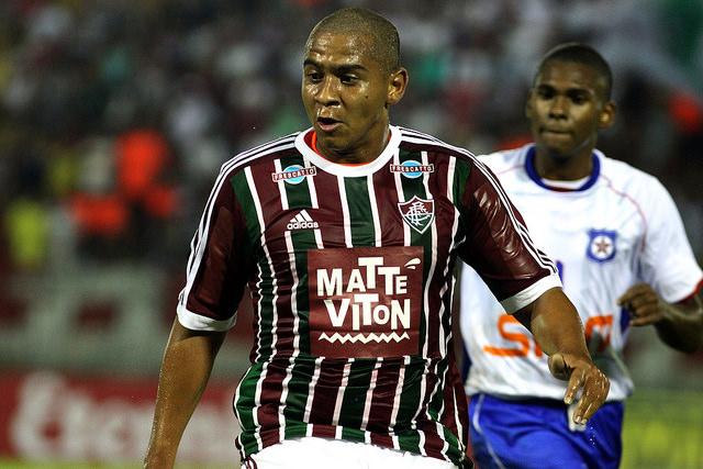 Walter comemorou a vitória do Fluminense por 2 a 1 sobre o Friburguense