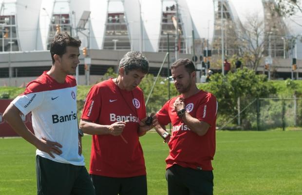 O atacante Nilmar está recuperado das dores musculares que o tiraram da partida contra o Lajeadense