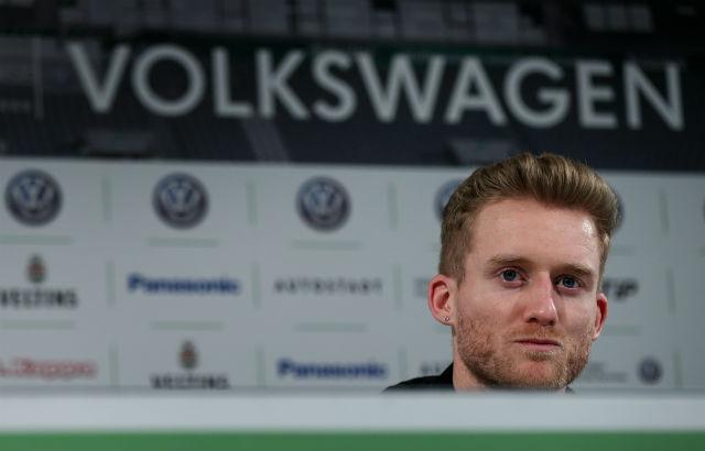 Na apresentação ao Wolfsburg, Schurrle se mostra entusiasmado com novo desafio e feliz por voltar a Alemanha
