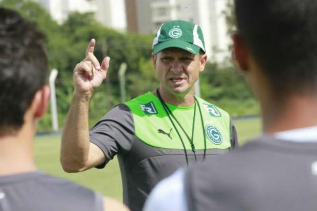 O técnico Wagner Lopes acredita que o Goiás precisa evoluir mais