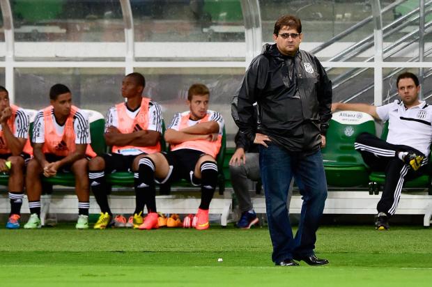 Time de Guto Ferreira conquistou a vitória como visitante contra o Palmeiras, nesta quinta