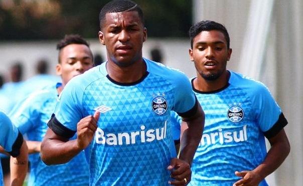 Gremista Erazo deve estrear com a camisa do Grêmio neste domingo, na partida contra o Avenida