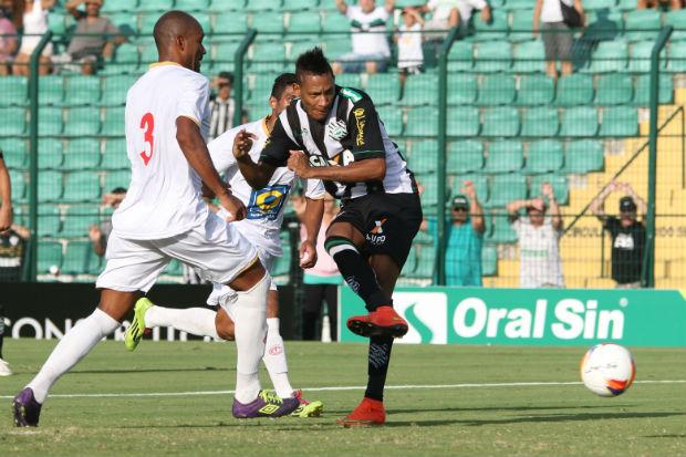 Marcão fez o gol da vitória no Orlando Scarpelli (Foto: Luiz Henrique/FFC)