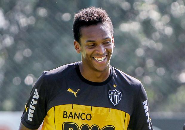 Jô não faz gol pelo Atlético desde abril de 2014