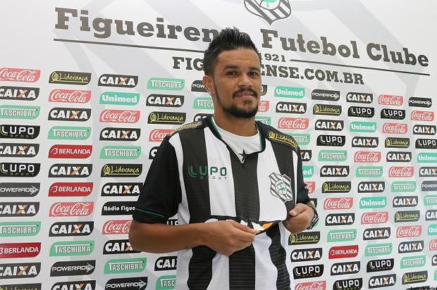 Rafael atuou cinco anos no exterior (Foto: Luiz Henrique)