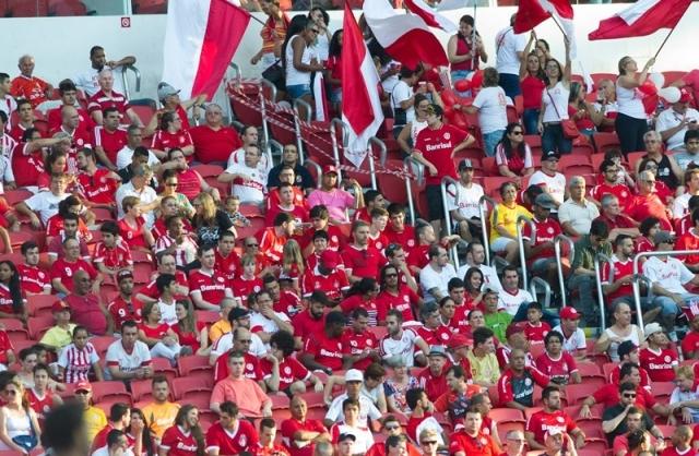 O Internacional confirmou que terá uma zona mista entre torcidas no clássico contra o Grêmio