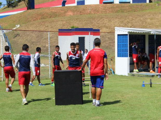 Reservas no jogo de quarta entraram em campo na manhã desta sexta; Bruno Paulista foi novidade