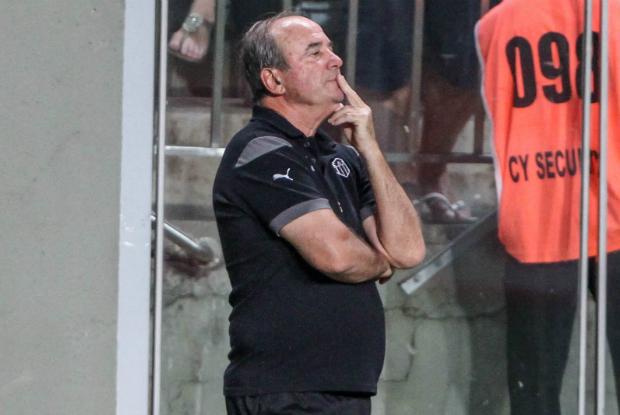 Treinador trata lesões como imponderáveis e admite que vitória por 2 a 1 não seguiu o roteiro que imaginava