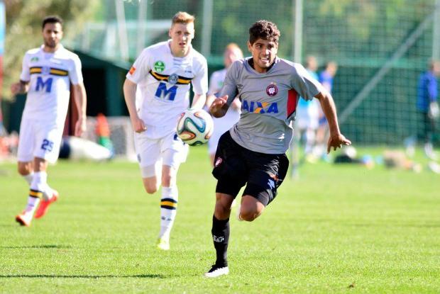 Atlético-PR joga bem, mas tem dois gols anulados e não sai do empate contra time húngaro (foto: Gustavo Oliveira/Site Oficial)