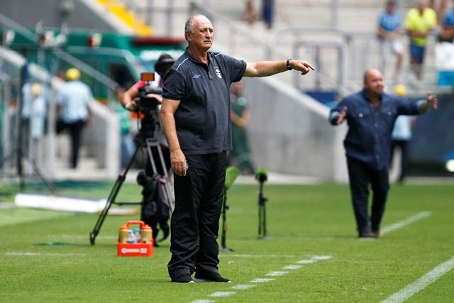 A derrota para o Veranópolis na Arena Grêmio fez o técnico Luiz Felipe Scolari mexer na equipe titular do Tricolor