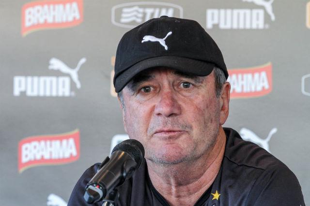 Técnico admite que faltou garra ao Galo no duelo fora de casa; atuação do 1º tempo rendeu elogios