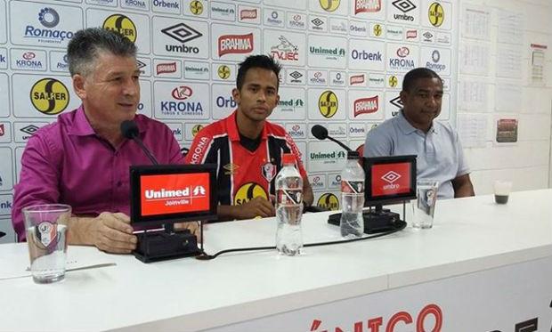 Lateral chega com contrato de um ano para defender o JEC (Foto: José Carlos Fornér/JEC)