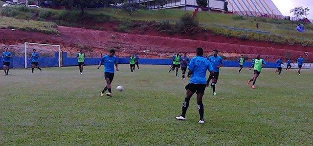 Para poupar o gramado do estádio Nabi Abi Chedid, o elenco do Bragantino fez alguns treinos em campos alternativos