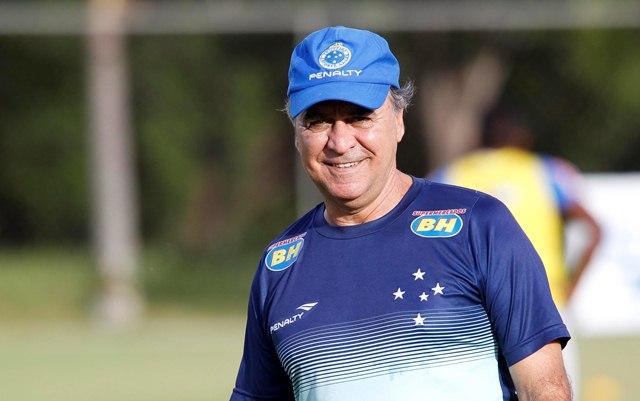 O técnico do Cruzeiro, Marcelo Oliveira, quer superar a retranca do Boa. (Foto: Washington Alves/LightPress)
