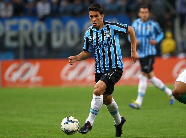 Giuliano pode voltar a jogar na partida contra o Juventude