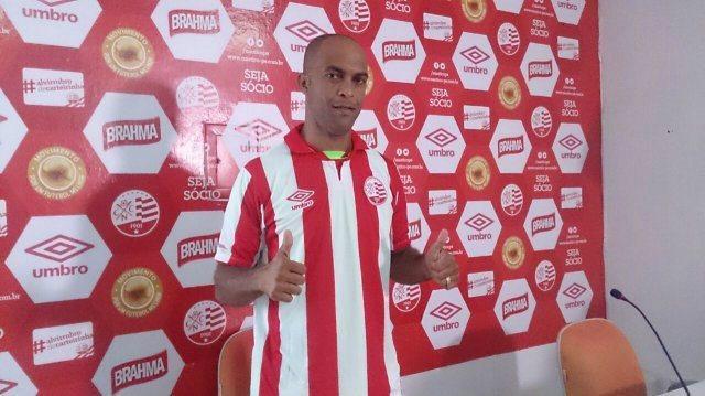 Leandro Euzébio foi apresentado no dia 13 de janeiro, mas ainda não estreou com a camisa do Náutico
