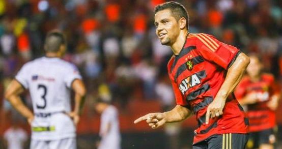 Felipe Azevedo marcou o gol da vitória do Sport diante do Central e manteve a equipe com 100% de aproveitamento