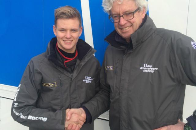 Mick Schumacher correrá na Fórmula 4 alemã pela mesma equipe que projetou Max Verstappen
