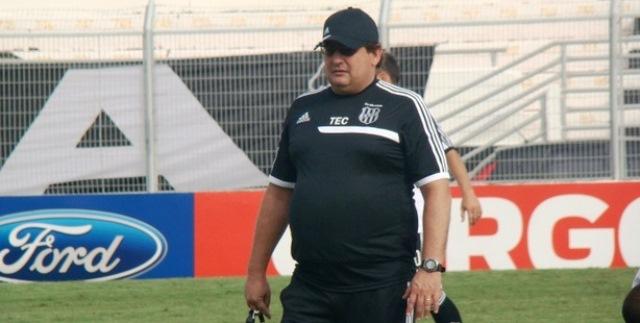 Guto Ferreira quer chegar longe com a Ponte Preta na Copa do Brasil de 2015 (Foto: Guilherme Dorigatti/PontePress)