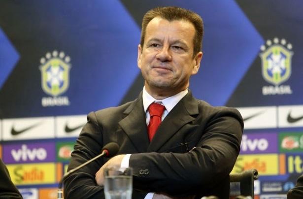 Técnico Dunga vai convocar a Seleção Brasileira para a disputa dos amistosos nos próximos dias