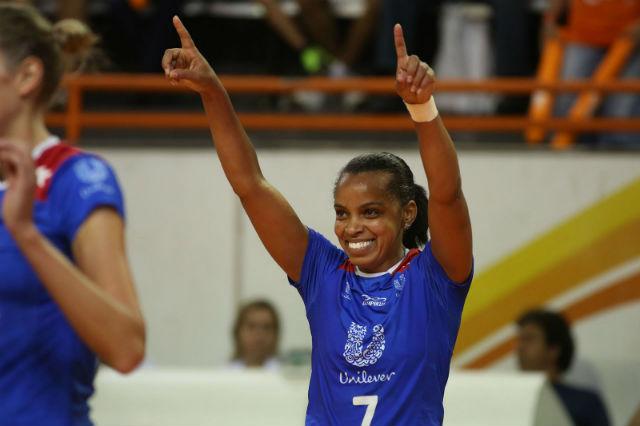 Fofão completa 45 anos nesta terça, e receberá homenagem de ambas as equipes