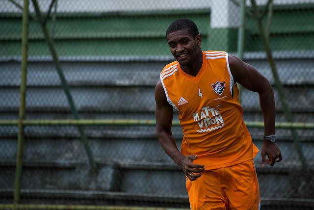 O zagueiro Marlon comemorou as oportunidades que tem tido de jogar entre os titulares do Fluminense