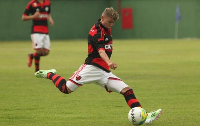 Matheus Sávio, de 17 anos, deixou sua marca contra o Nacional-URU e foi inscrito no Carioca