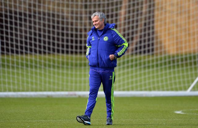 José Mourinho não considera que Chelsea tem vantagem e prevê jogo duro em Londres (Foto:Glyn Kirk)